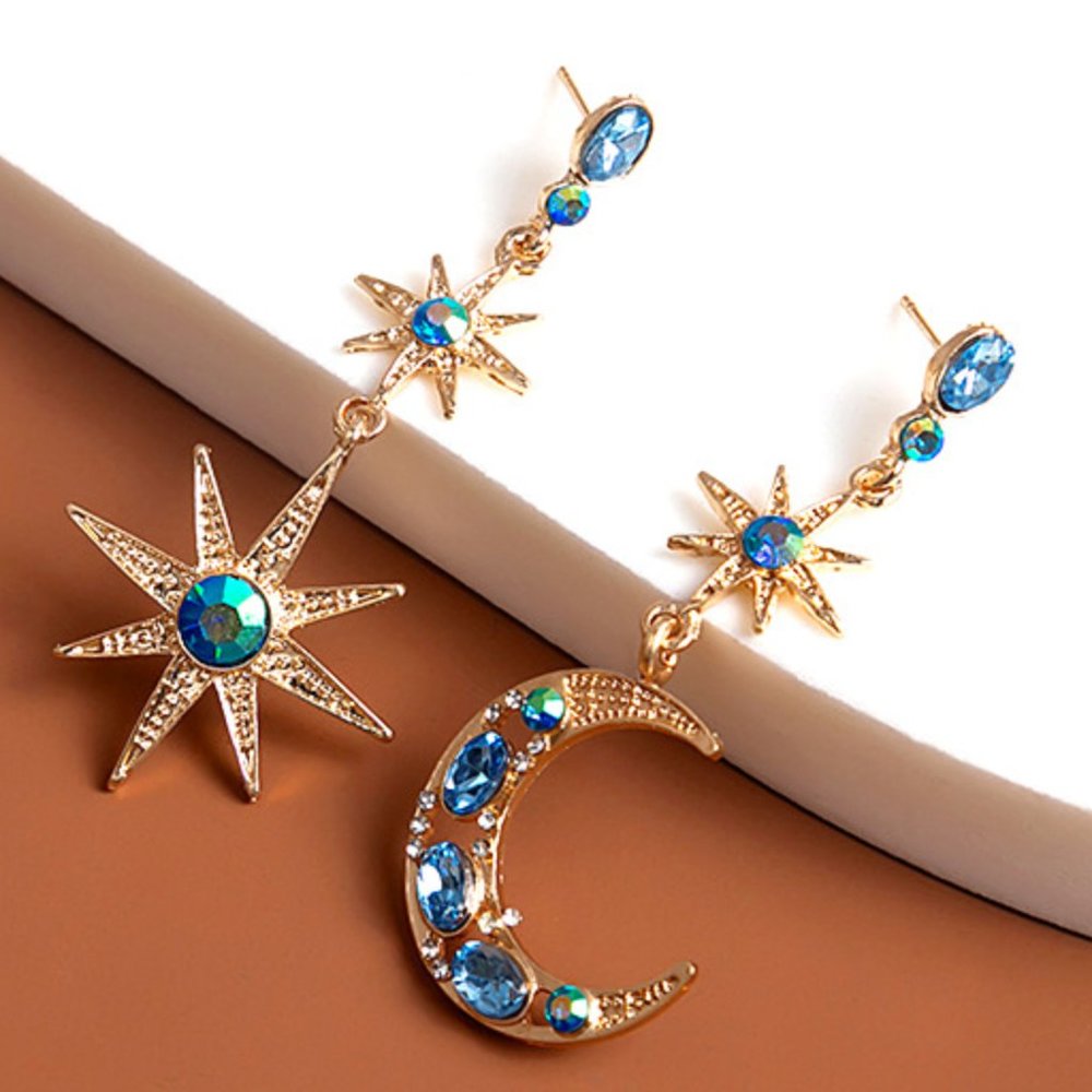 DESIGNER Celestial Gold Star & Moon Topaz Blue/Iridescent Blue Crystal Earrings - Picture 2 of 2